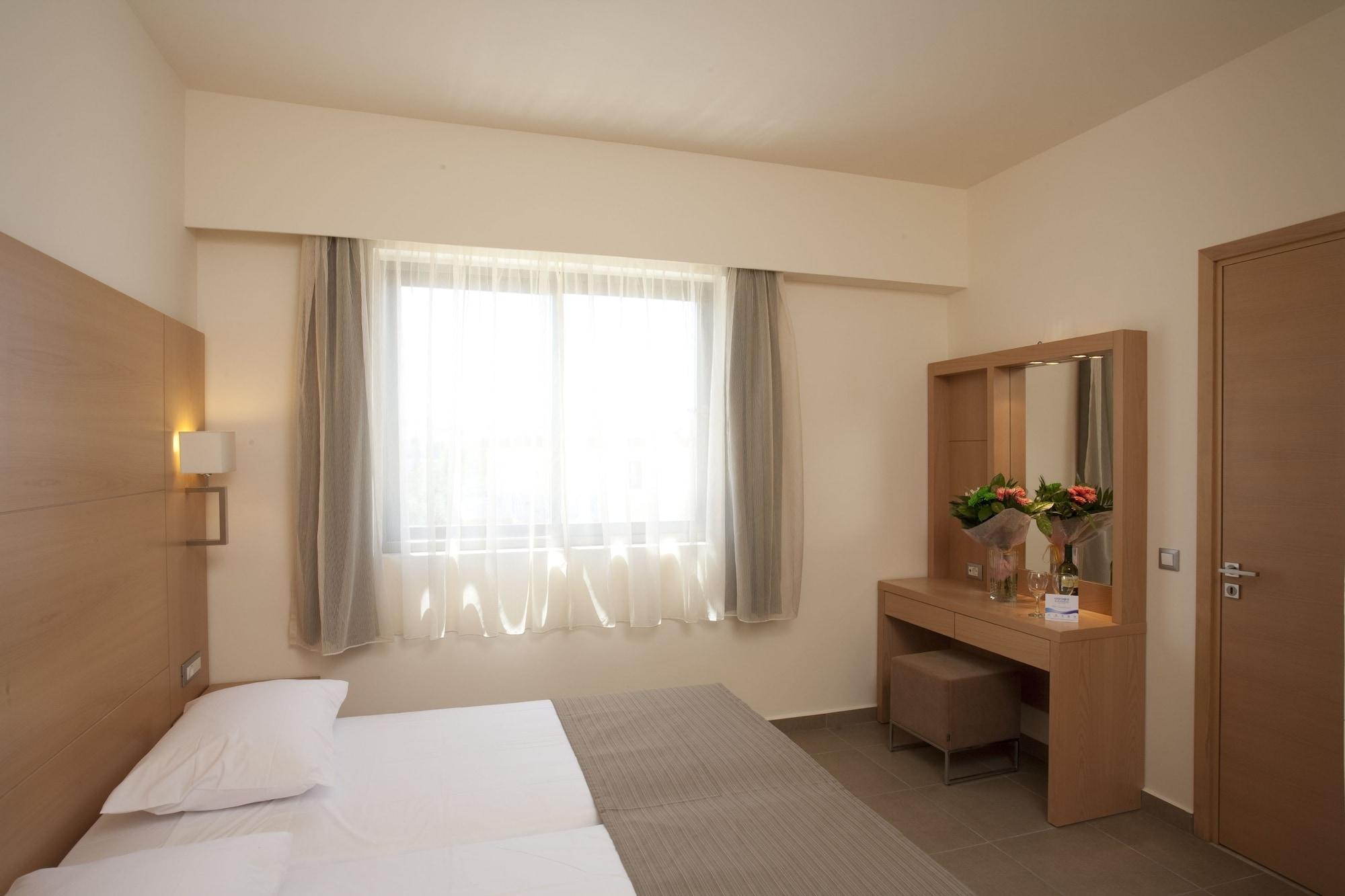 Island Blue Hotel Pefki エクステリア 写真
