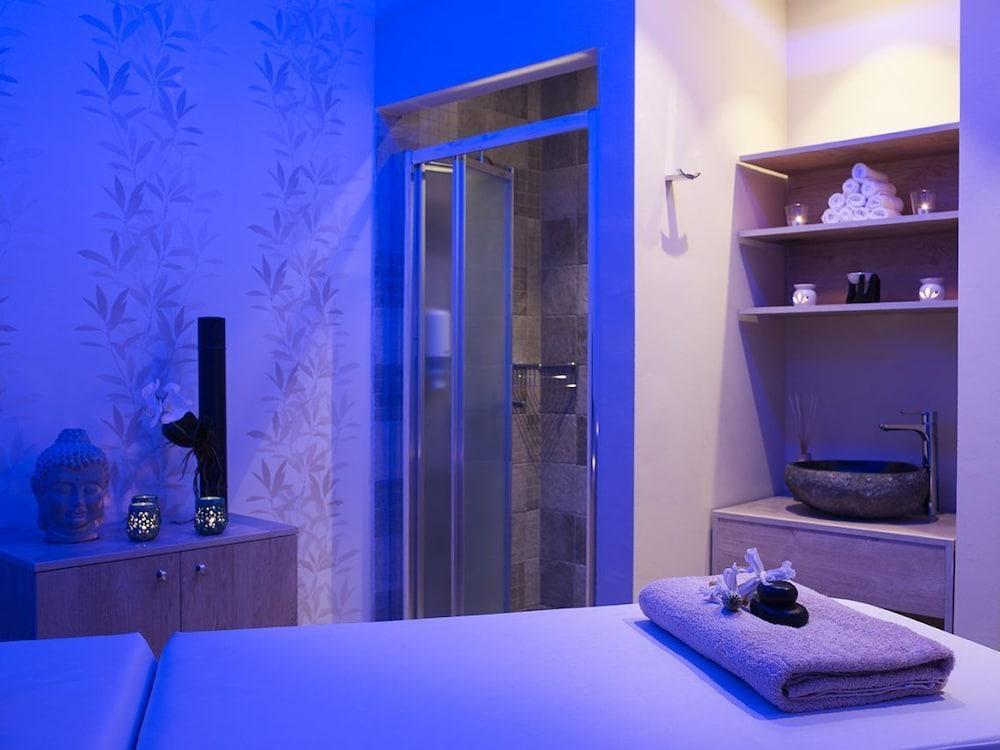 Island Blue Hotel Pefki エクステリア 写真
